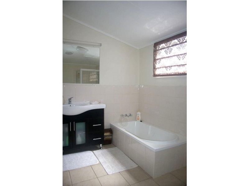 11 Myall Street, Dalby QLD 4405