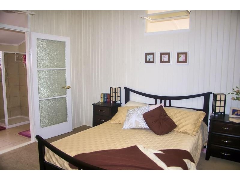 11 Myall Street, Dalby QLD 4405