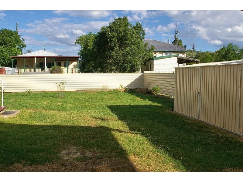 9 O’keefe Street, Dalby QLD 4405