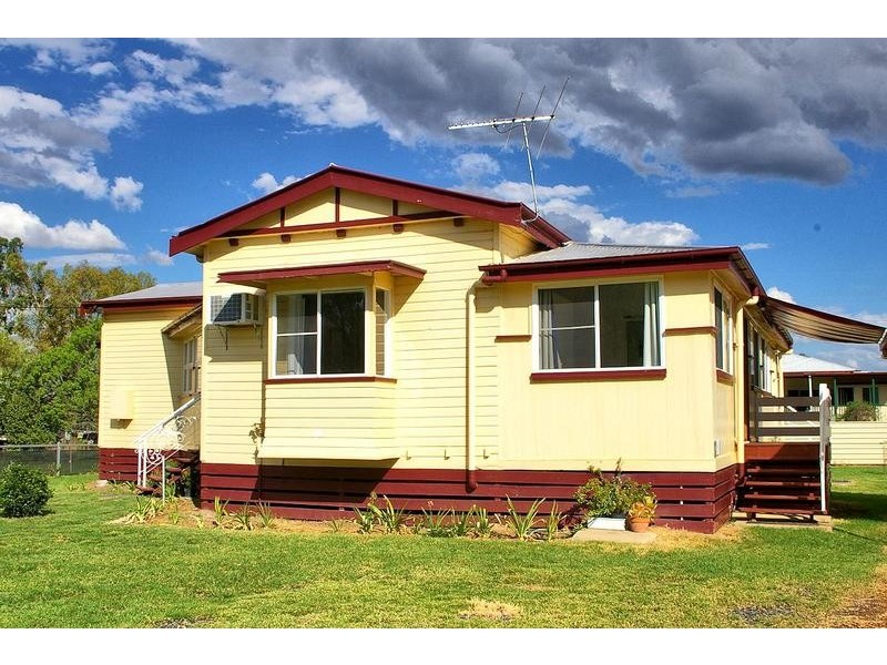 9 O’keefe Street, Dalby QLD 4405