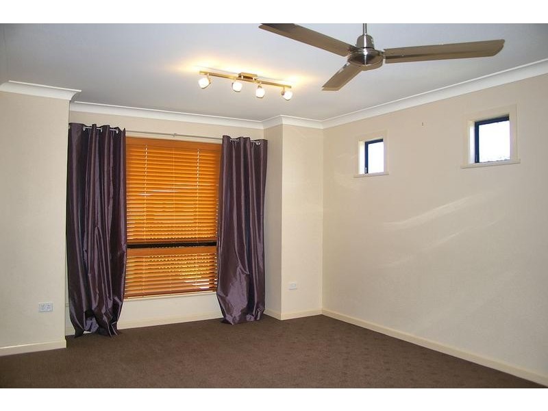 2/ 124 Edward Street, Dalby QLD 4405