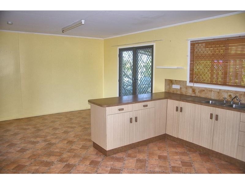12 Thorley Street, Dalby QLD 4405