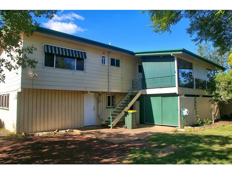 12 Thorley Street, Dalby QLD 4405