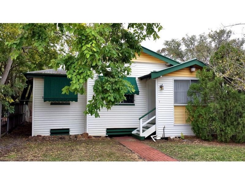 21 Patrick Street, Dalby QLD 4405
