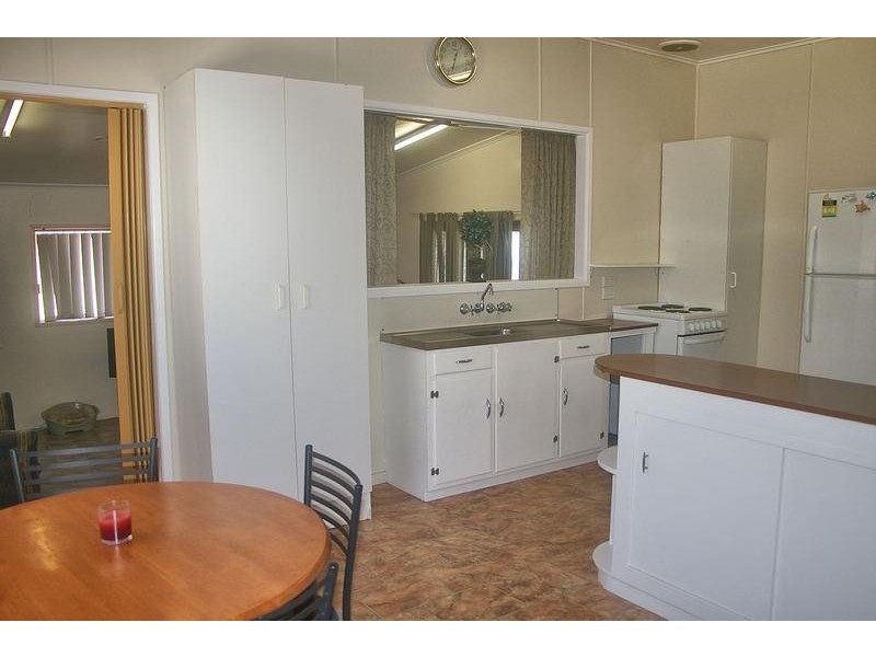 8 Swan Street, Dalby QLD 4405
