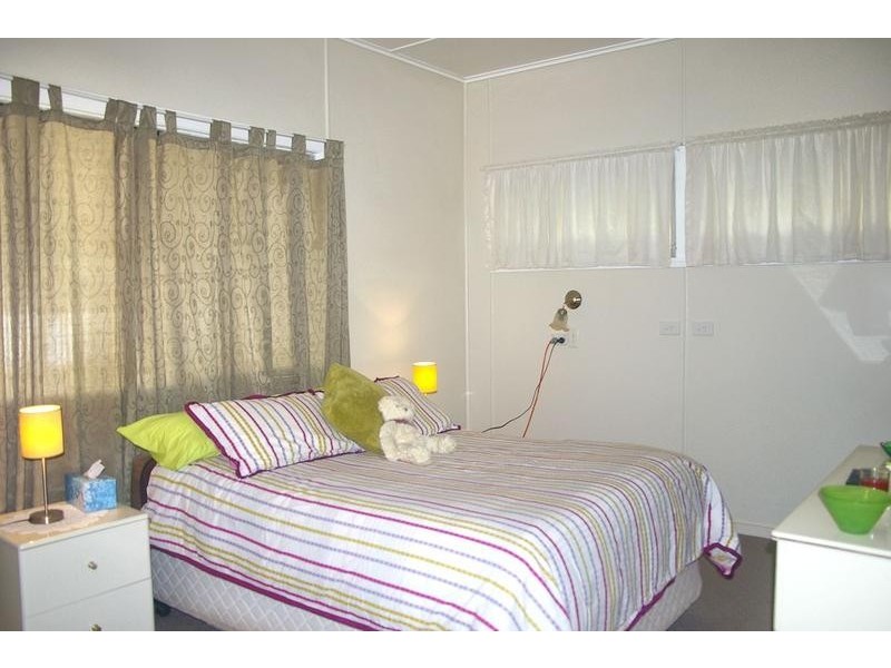 8 Swan Street, Dalby QLD 4405