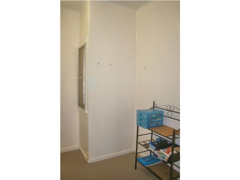 8 Swan Street, Dalby QLD 4405