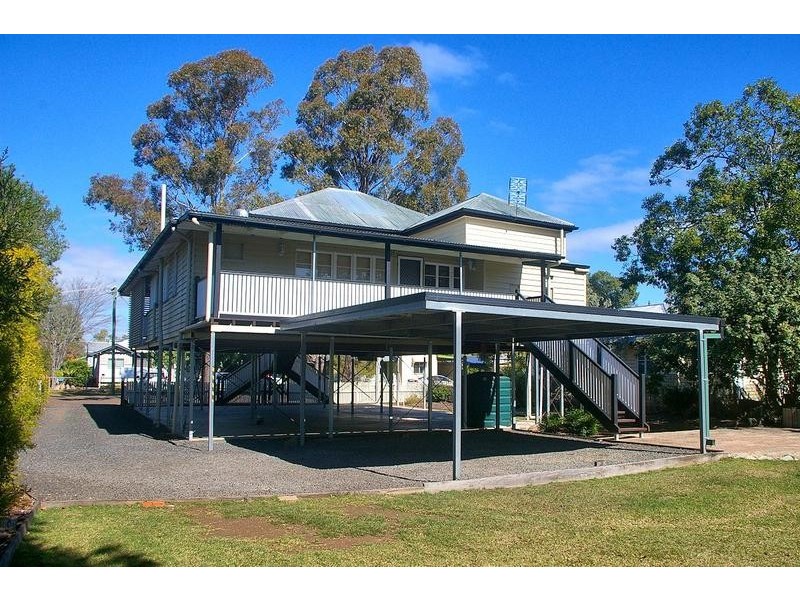 7 Loam Street, Dalby QLD 4405