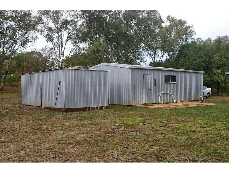 15 Chelldan Avenue, Dalby QLD 4405