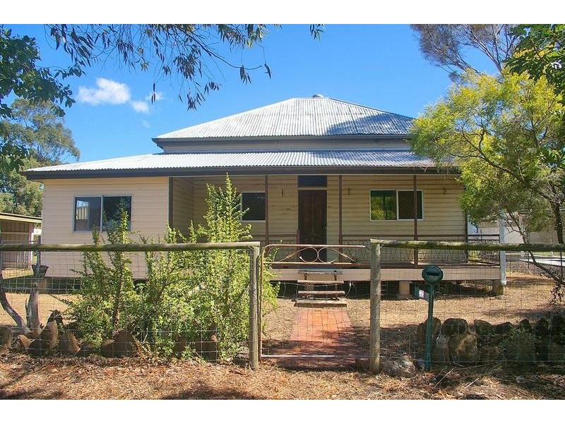 5 Lloyd Street, Dalby QLD 4405