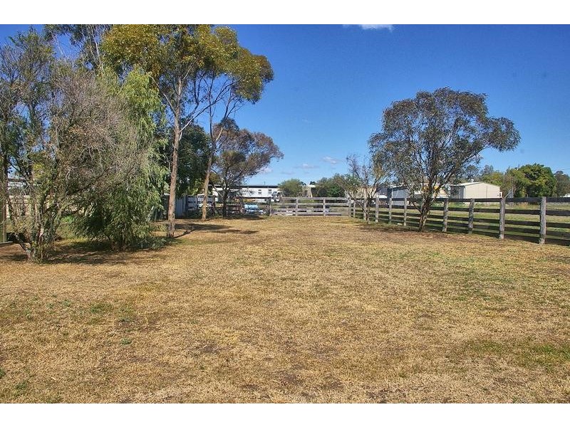 5 Lloyd Street, Dalby QLD 4405