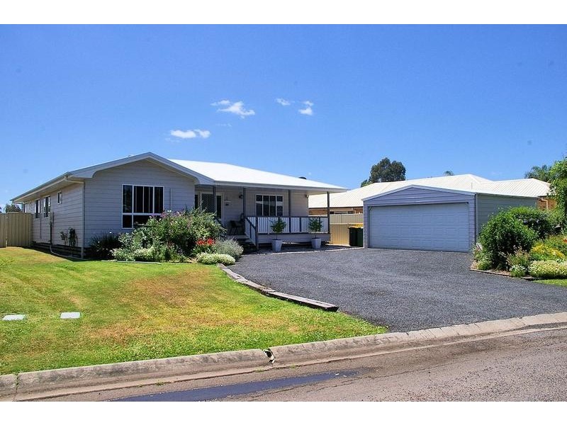 4 Azalea Court, Dalby QLD 4405