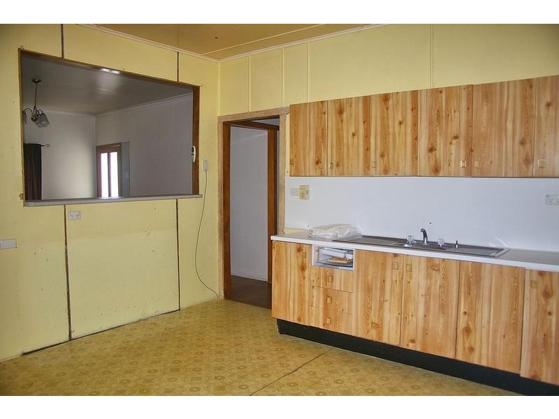 6 Blaxland Road, Dalby QLD 4405