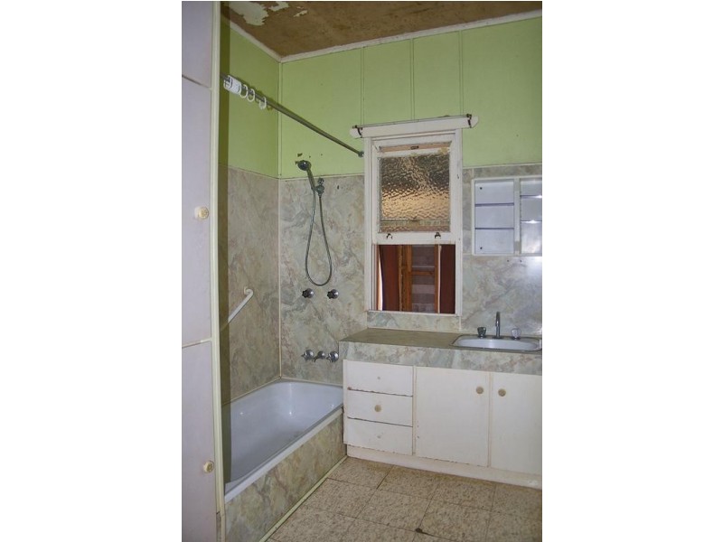 6 Blaxland Road, Dalby QLD 4405