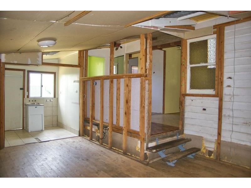 6 Blaxland Road, Dalby QLD 4405