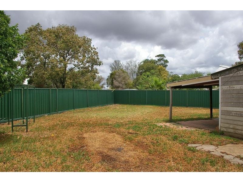 6 Blaxland Road, Dalby QLD 4405