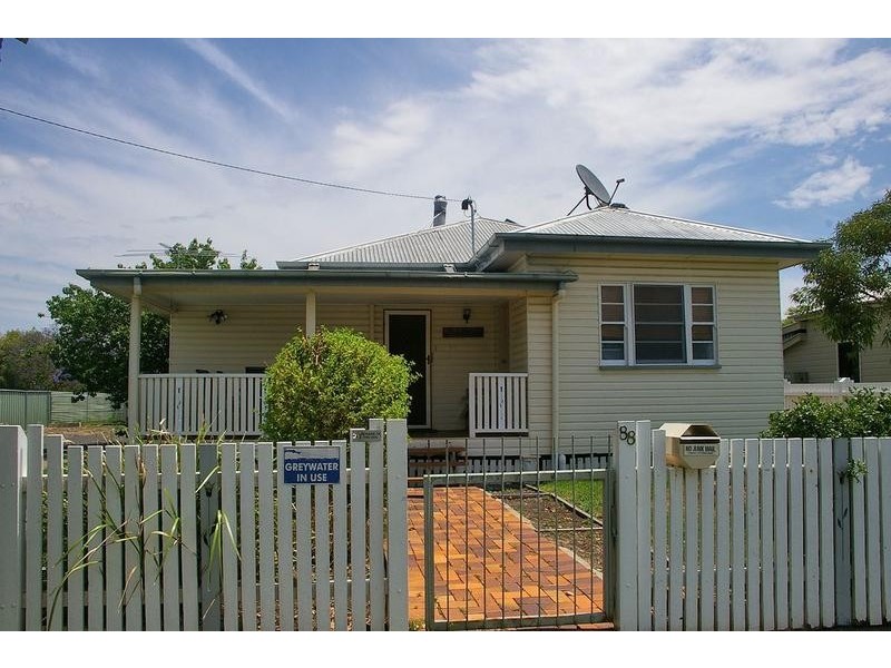 88 Bunya Street, Dalby QLD 4405