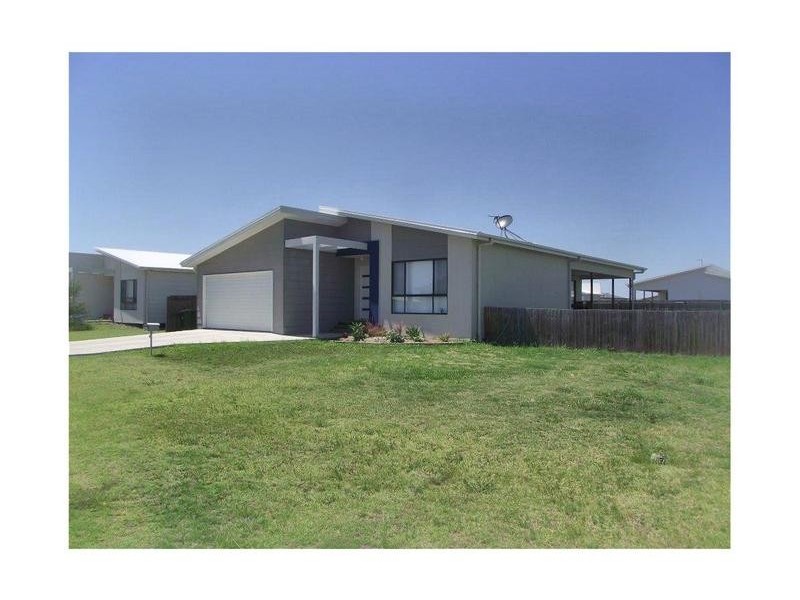 8 Keys Place, Dalby QLD 4405