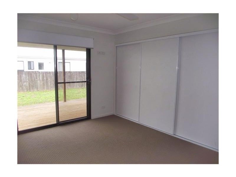 8 Keys Place, Dalby QLD 4405