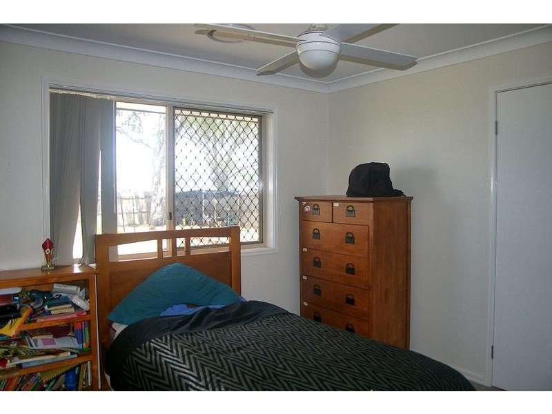 37 Hustons Place, Dalby QLD 4405