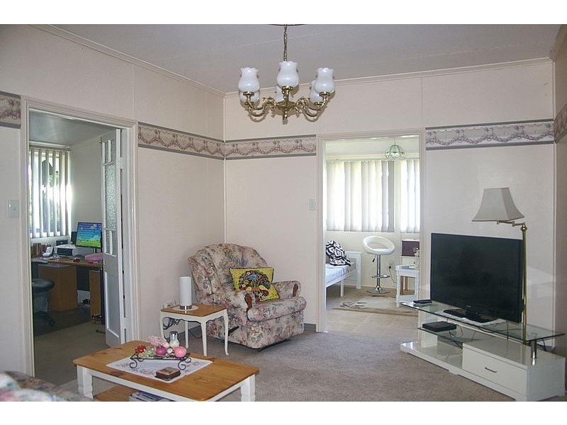 5 Wooburn Street, Dalby QLD 4405