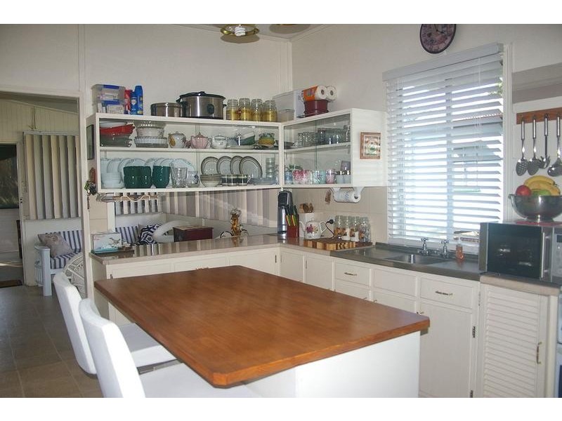 5 Wooburn Street, Dalby QLD 4405