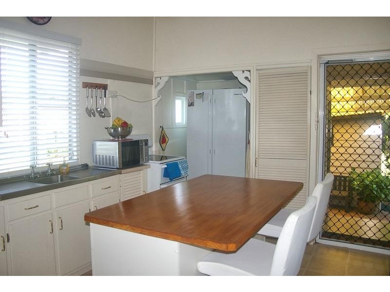 5 Wooburn Street, Dalby QLD 4405