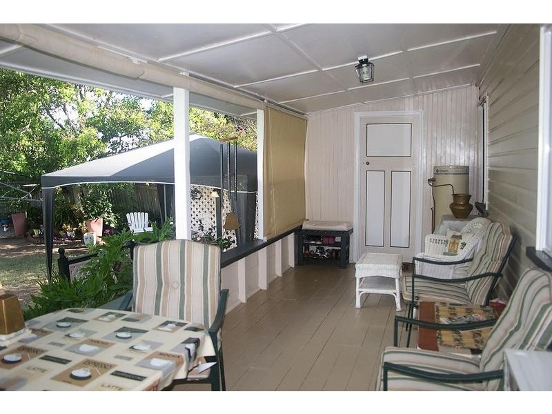 5 Wooburn Street, Dalby QLD 4405