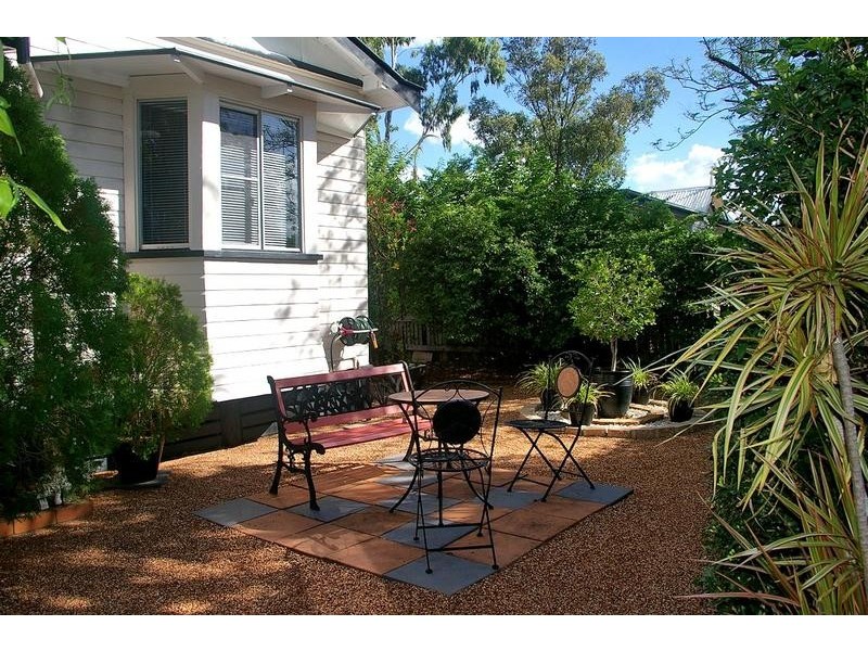 5 Wooburn Street, Dalby QLD 4405