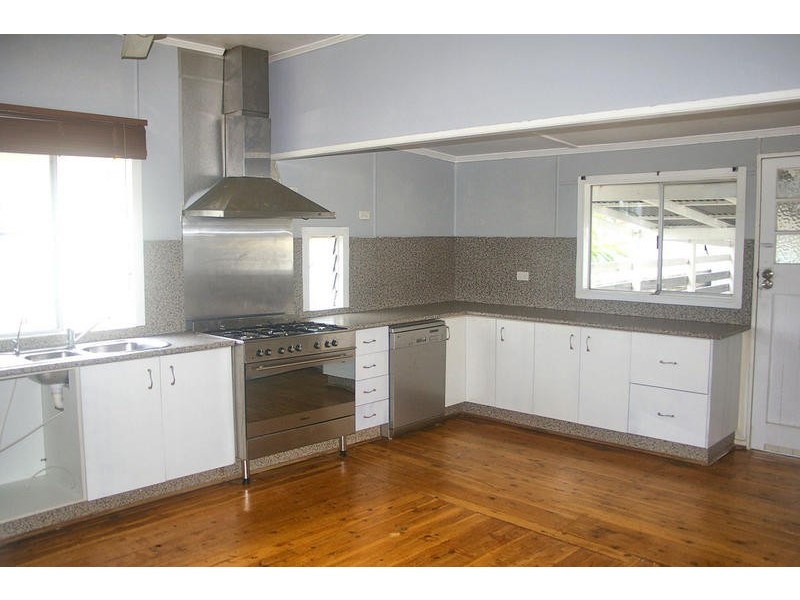 76 Wood Street, Dalby QLD 4405