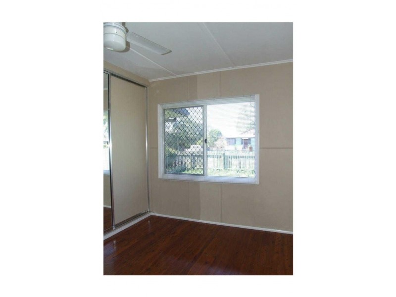 4 Wooburn Street, Dalby QLD 4405