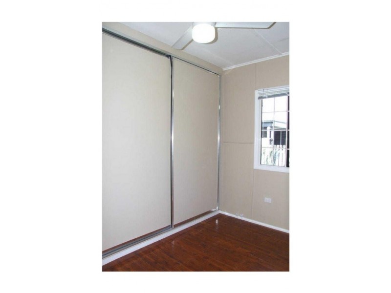 4 Wooburn Street, Dalby QLD 4405