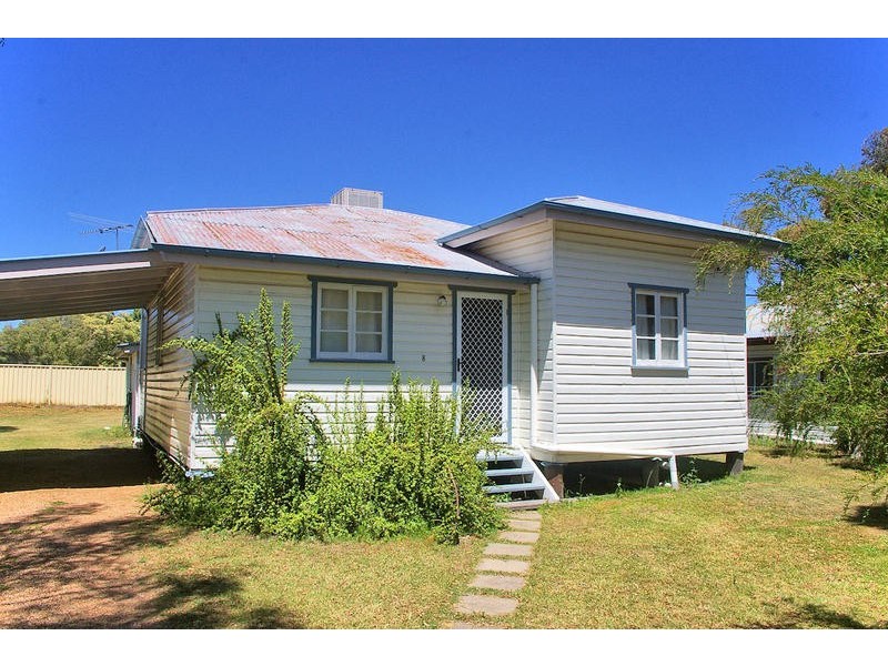 8 Kookaburra Street, Dalby QLD 4405