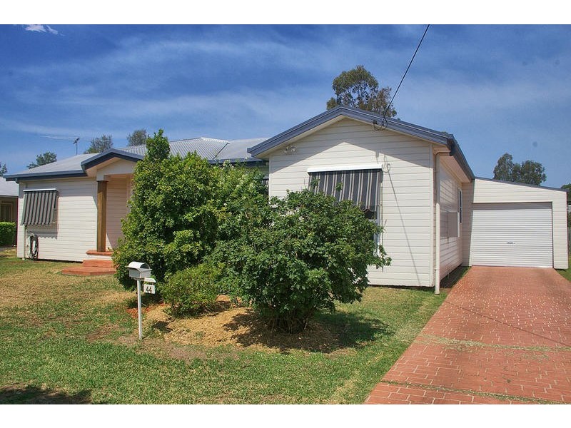 44 Kookaburra Street, Dalby QLD 4405