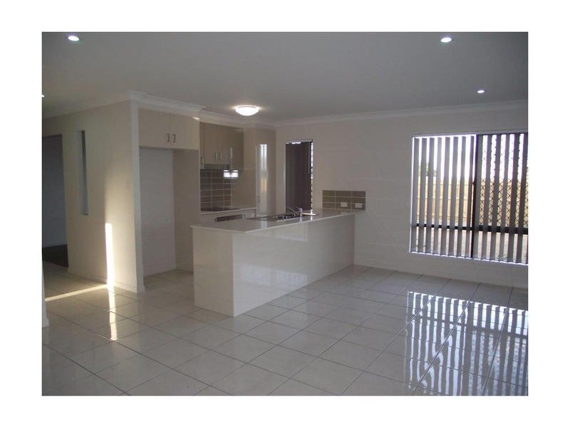 33 Gosden Drive, Dalby QLD 4405