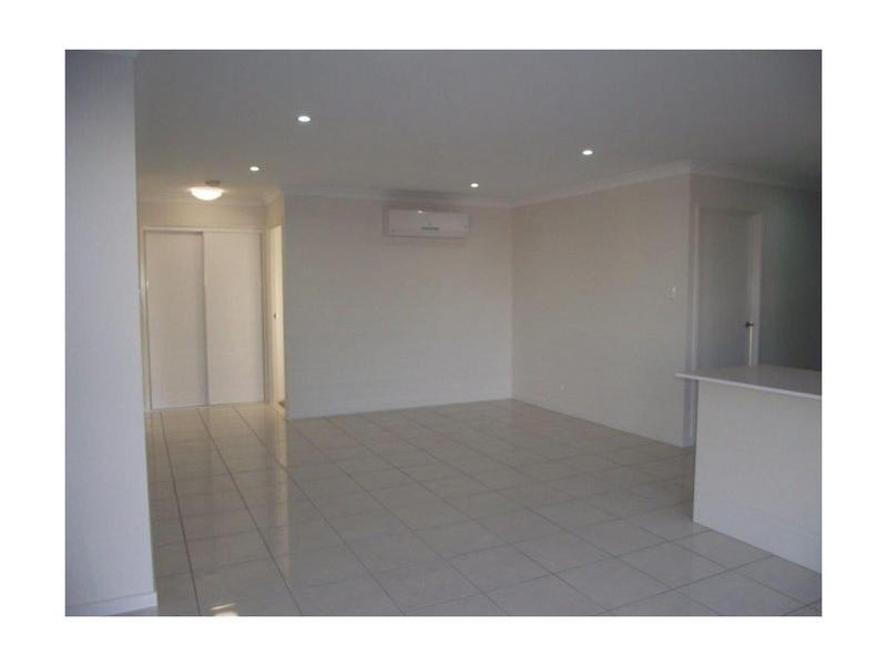 33 Gosden Drive, Dalby QLD 4405