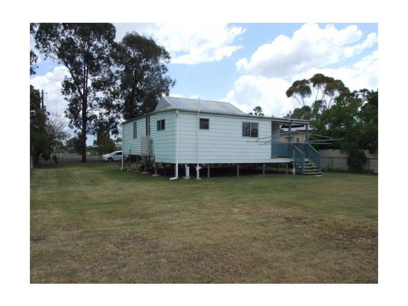 3 Winifred Street, Dalby QLD 4405