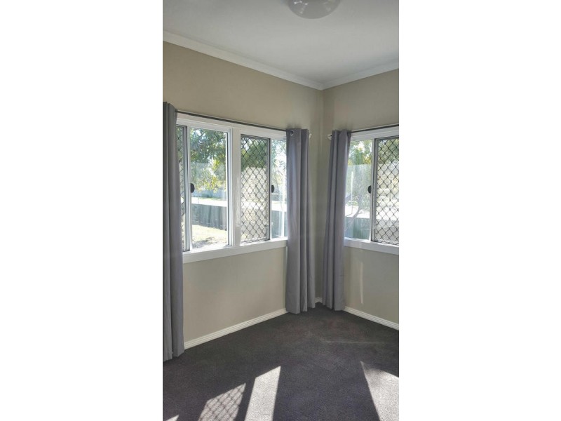 6 Blaxland Road, Dalby QLD 4405