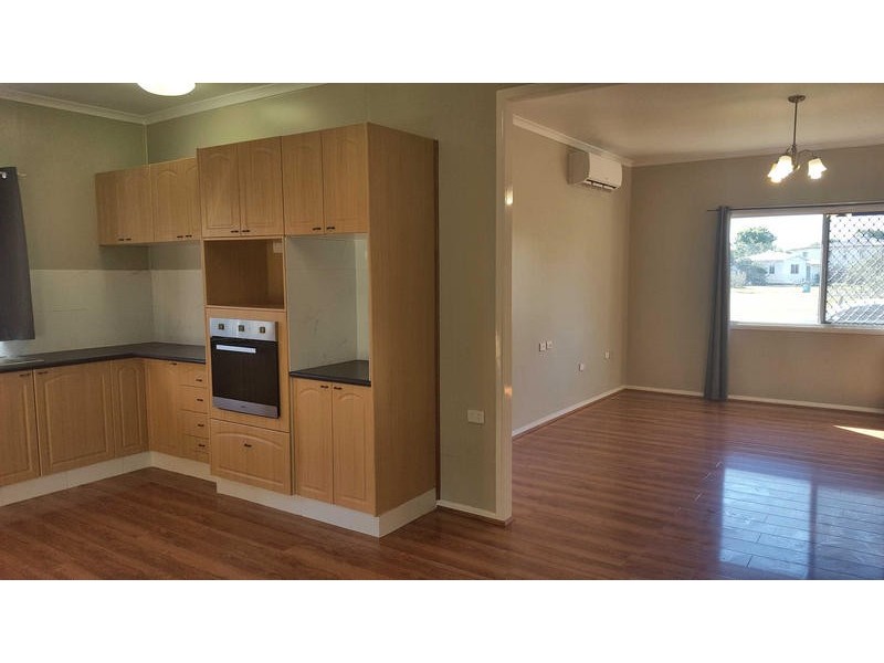 6 Blaxland Road, Dalby QLD 4405