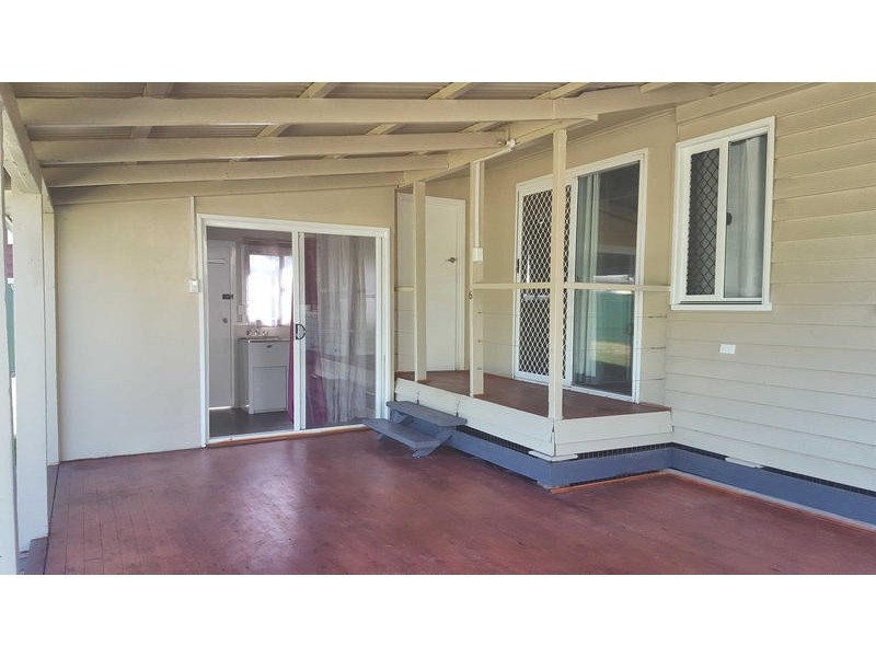 6 Blaxland Road, Dalby QLD 4405