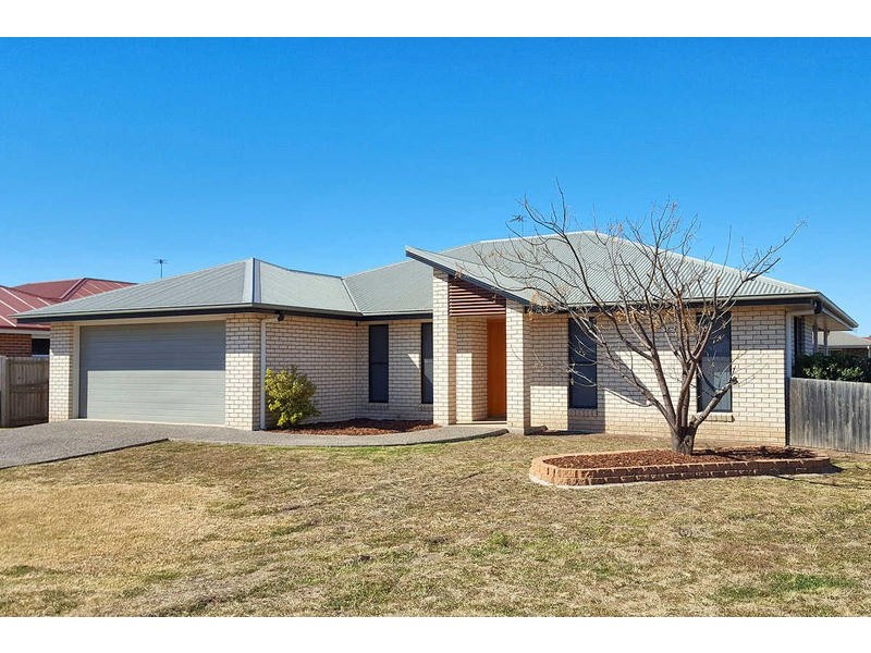 5 Turnberry Way, Dalby QLD 4405