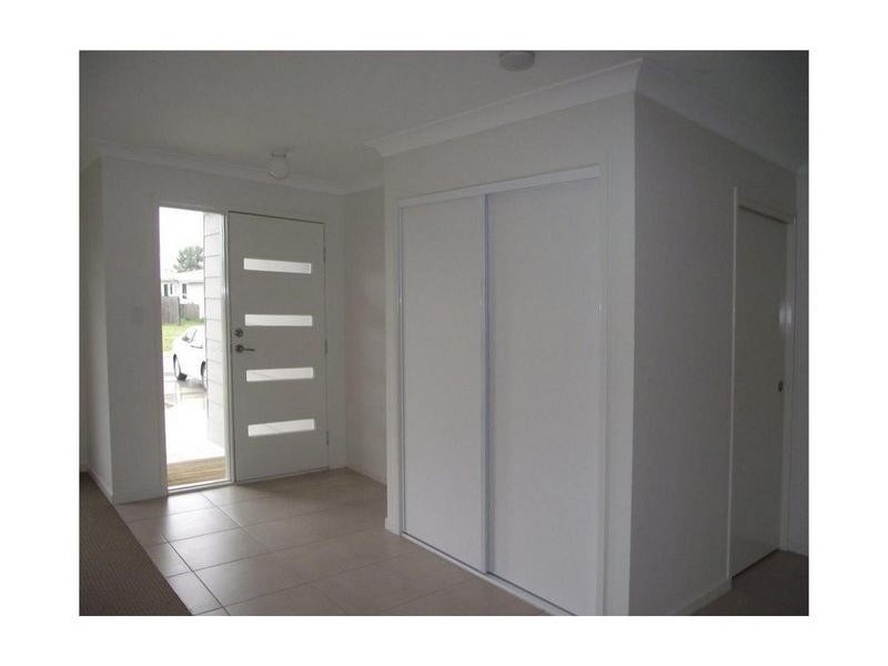 8 Keys Place, Dalby QLD 4405