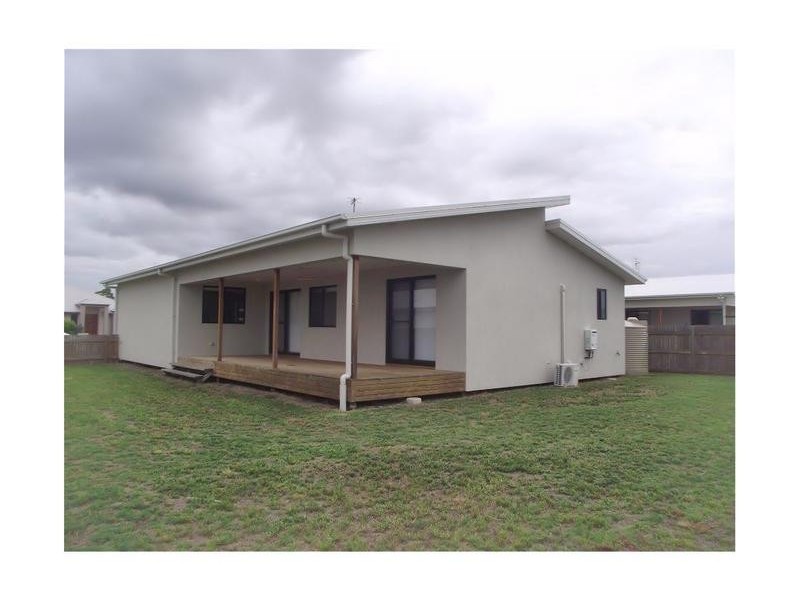 8 Keys Place, Dalby QLD 4405
