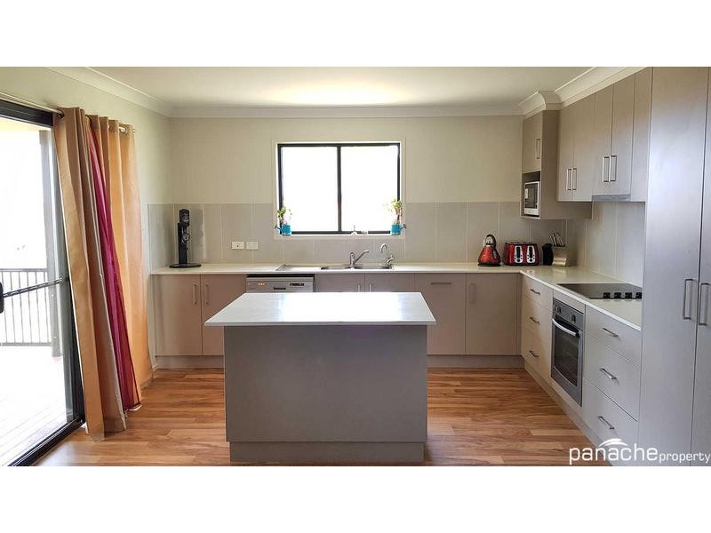 11 Cooper Street, Dalby QLD 4405