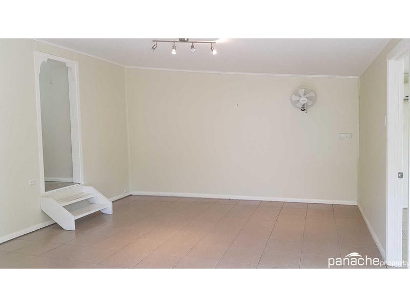 12 Geisel Street, Dalby QLD 4405