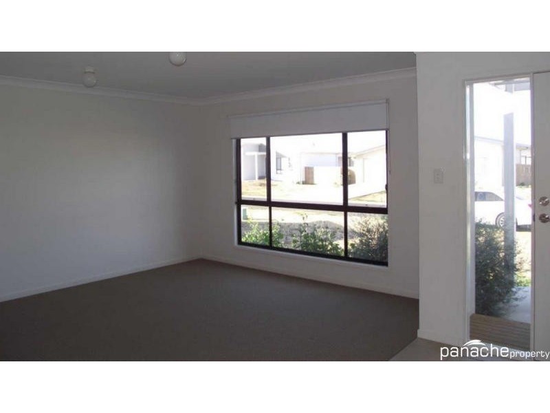 13 Barry Place, Dalby QLD 4405