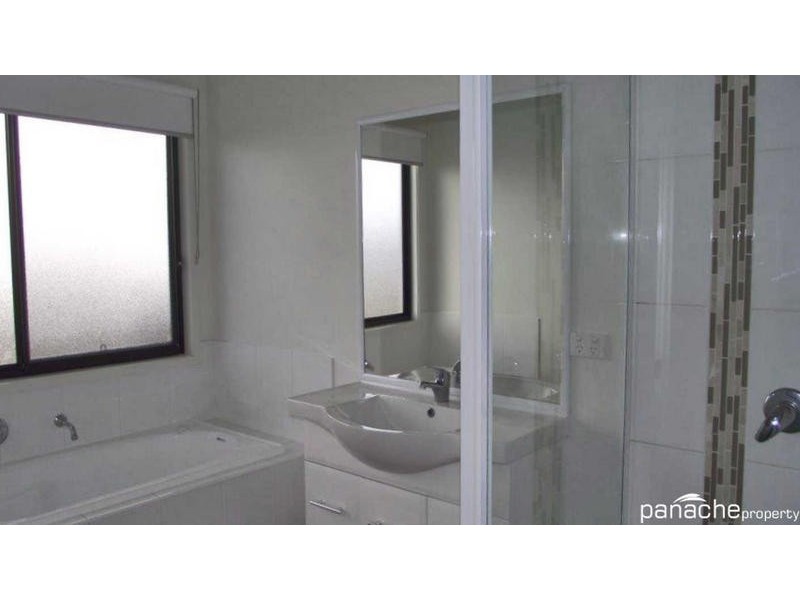 13 Barry Place, Dalby QLD 4405