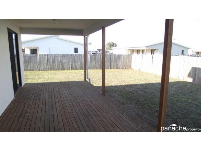 13 Barry Place, Dalby QLD 4405