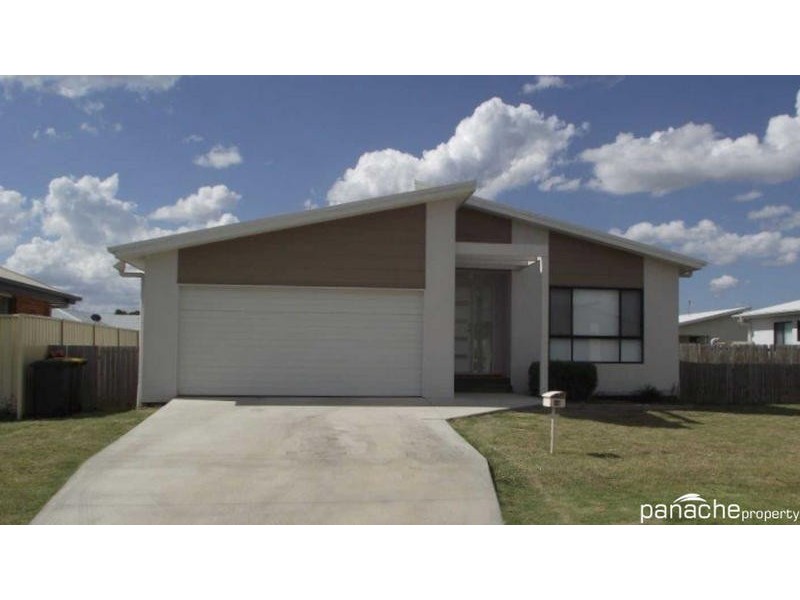 13 Barry Place, Dalby QLD 4405