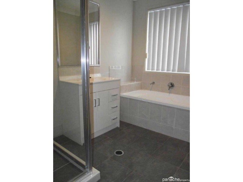 10 Trentwood Parade, Dalby QLD 4405